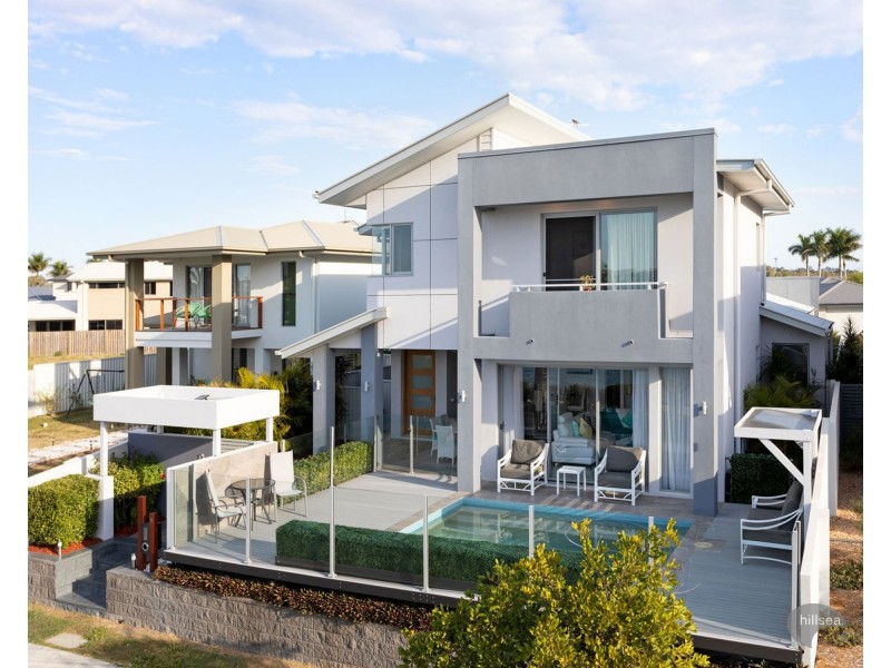 12 North View Street, Hope Island QLD 4212