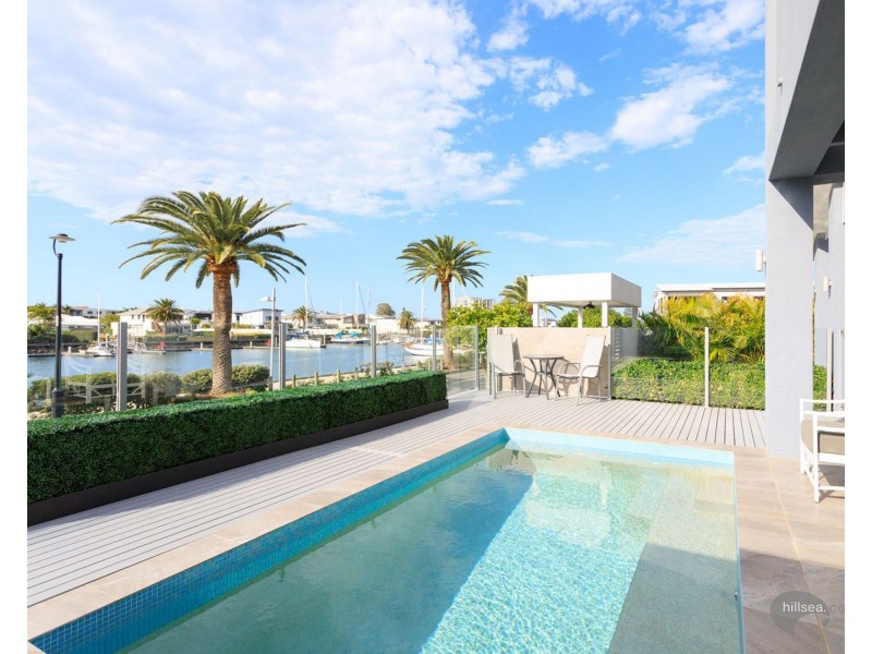 12 North View Street, Hope Island QLD 4212