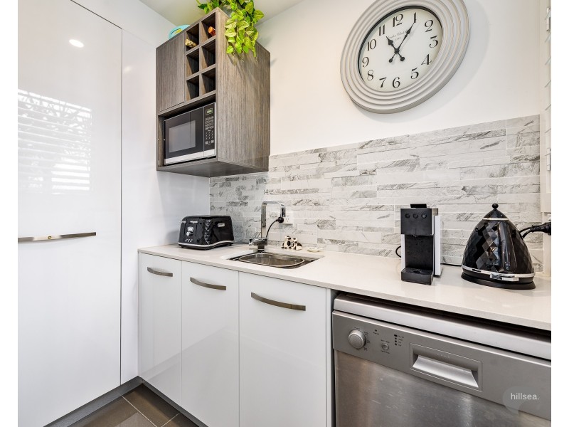 12 North View Street, Hope Island QLD 4212