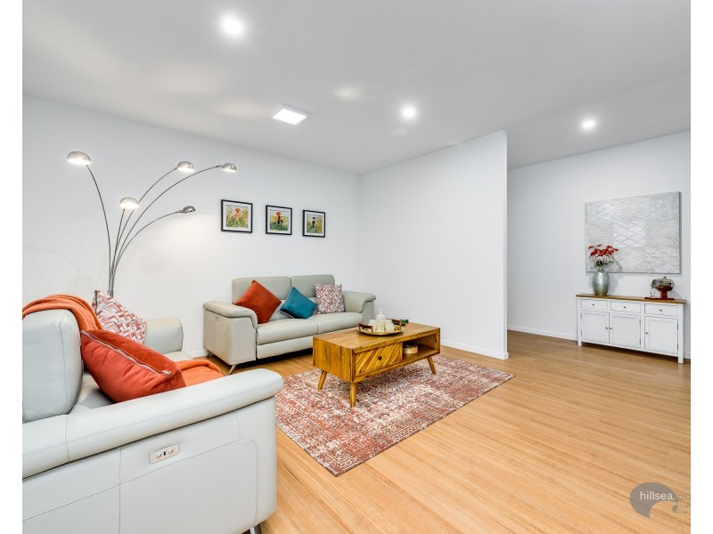 12 North View Street, Hope Island QLD 4212