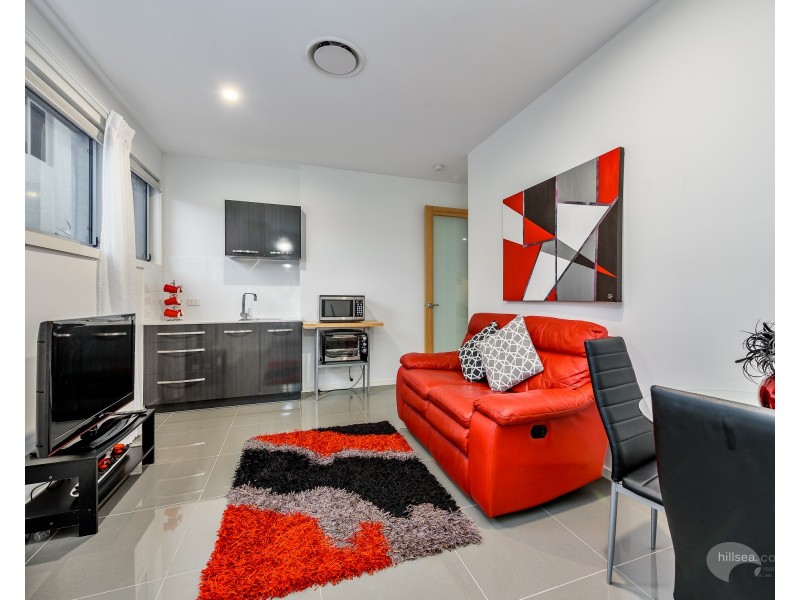 12 North View Street, Hope Island QLD 4212