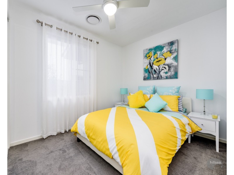 12 North View Street, Hope Island QLD 4212