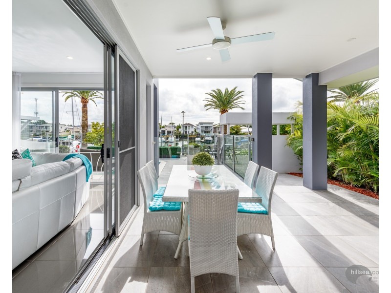 12 North View Street, Hope Island QLD 4212