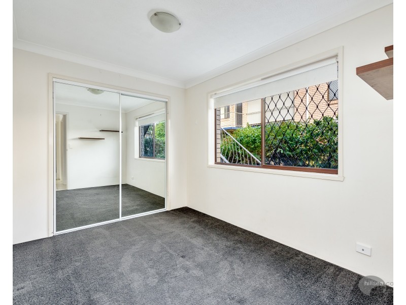 1/29 Bath Street, Labrador QLD 4215