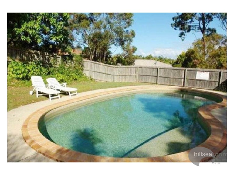 4/137 Olsen Avenue, Labrador QLD 4215