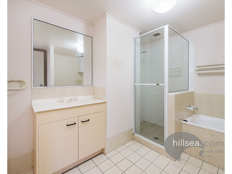 15/65 Bayview Street, Runaway Bay QLD 4216