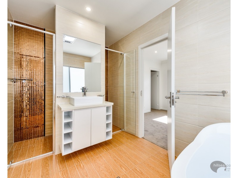 63 Southaven Drive, Helensvale QLD 4212