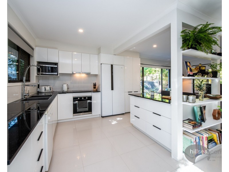 10 Lergessner Street, Biggera Waters QLD 4216