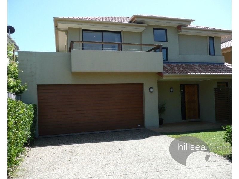 2/1 Ashton Street, Labrador QLD 4215