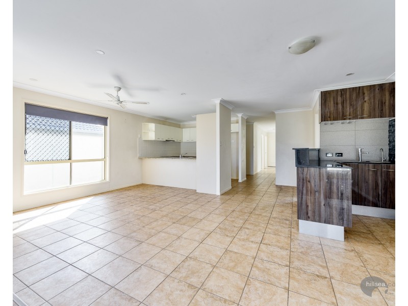 86 Tee Trees Boulevard, Arundel QLD 4214