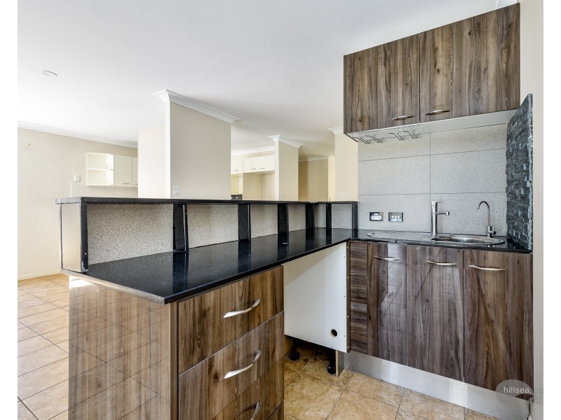 86 Tee Trees Boulevard, Arundel QLD 4214