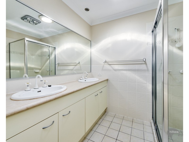 86 Tee Trees Boulevard, Arundel QLD 4214