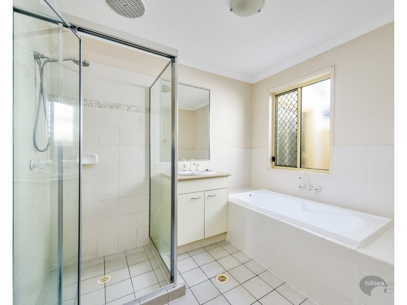 86 Tee Trees Boulevard, Arundel QLD 4214