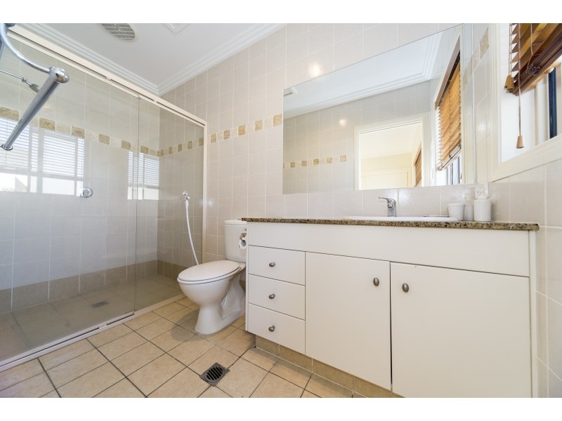 2/22 Nankeen Avenue, Paradise Point QLD 4216