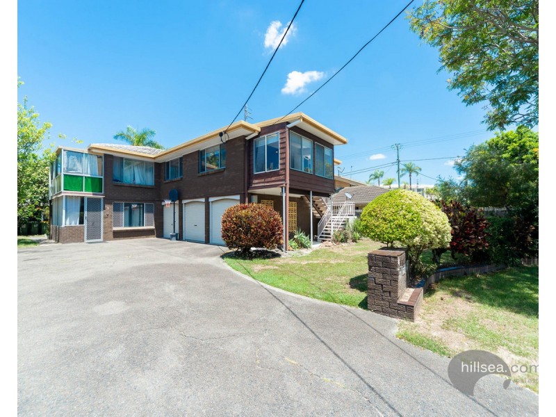 3/4 Vernia Place, Biggera Waters QLD 4216