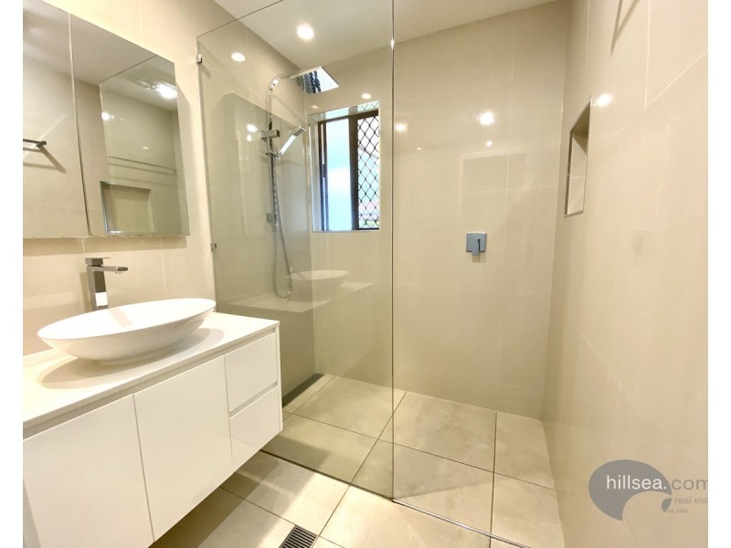 1/21 Telopea Street, Labrador QLD 4215