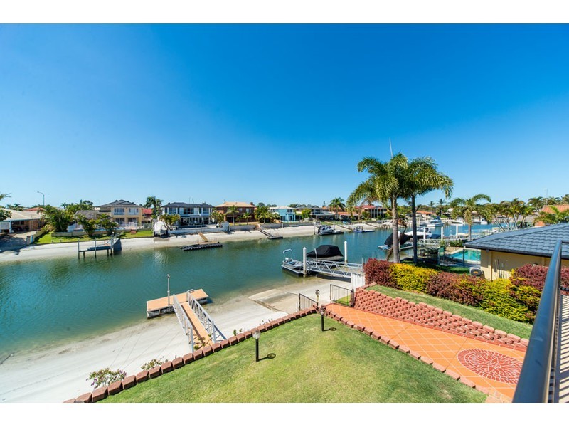 43 Seaspray Street, Paradise Point QLD 4216