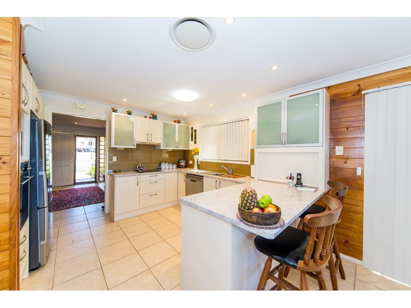 43 Seaspray Street, Paradise Point QLD 4216