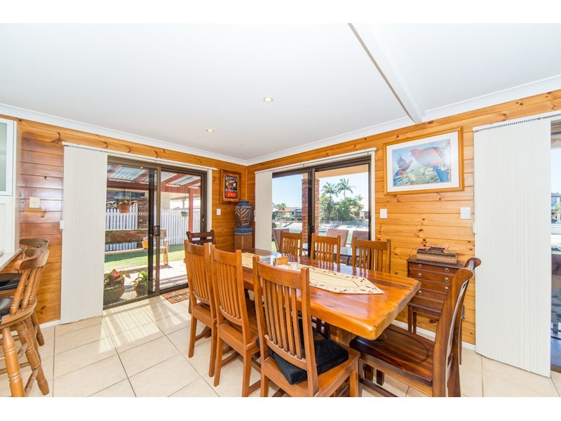 43 Seaspray Street, Paradise Point QLD 4216