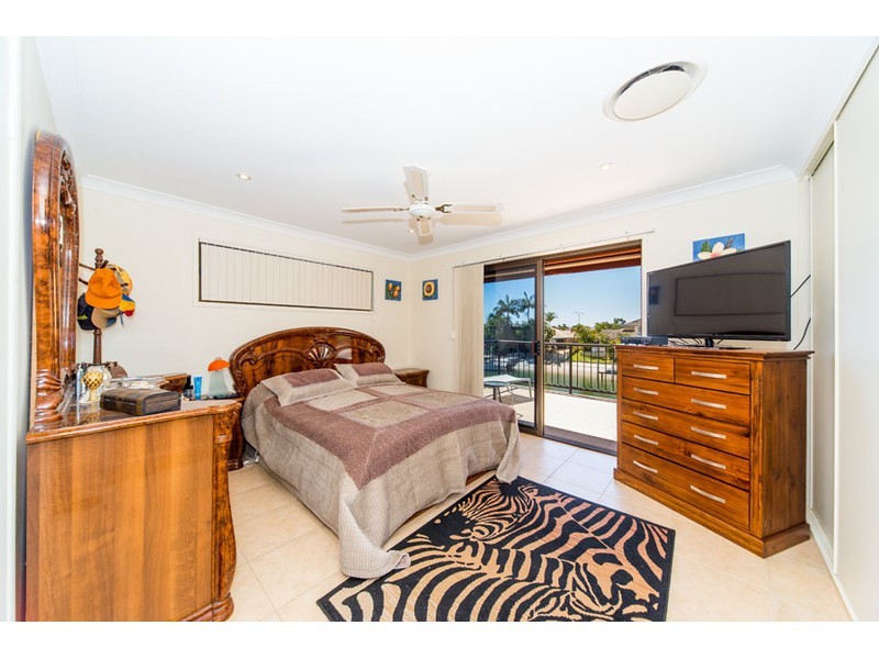 43 Seaspray Street, Paradise Point QLD 4216