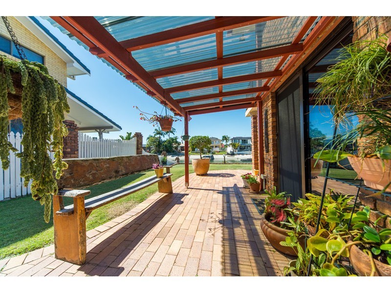 43 Seaspray Street, Paradise Point QLD 4216