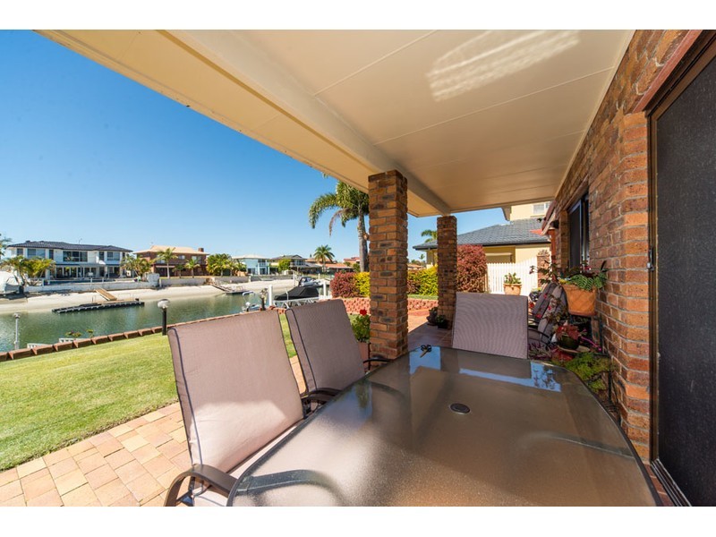 43 Seaspray Street, Paradise Point QLD 4216