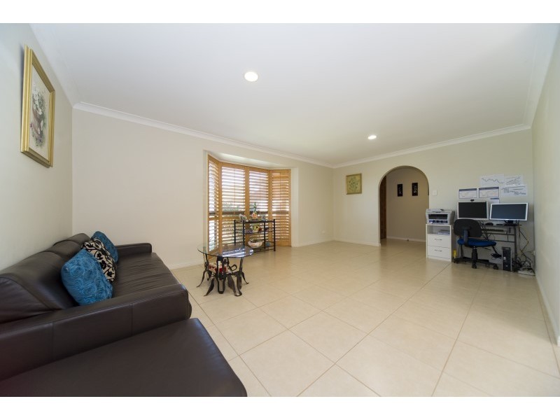 43 Melbourne Road, Arundel QLD 4214