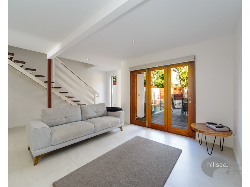 2/11 Holly Avenue, Hollywell QLD 4216