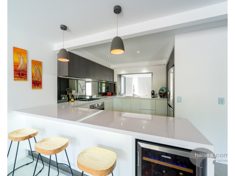 2/11 Holly Avenue, Hollywell QLD 4216