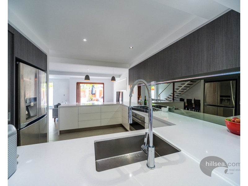 2/11 Holly Avenue, Hollywell QLD 4216