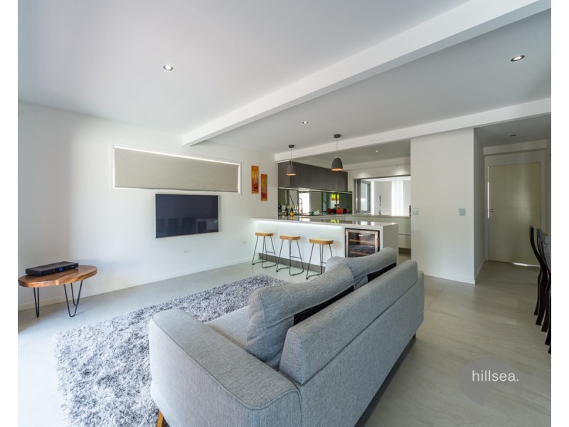 2/11 Holly Avenue, Hollywell QLD 4216