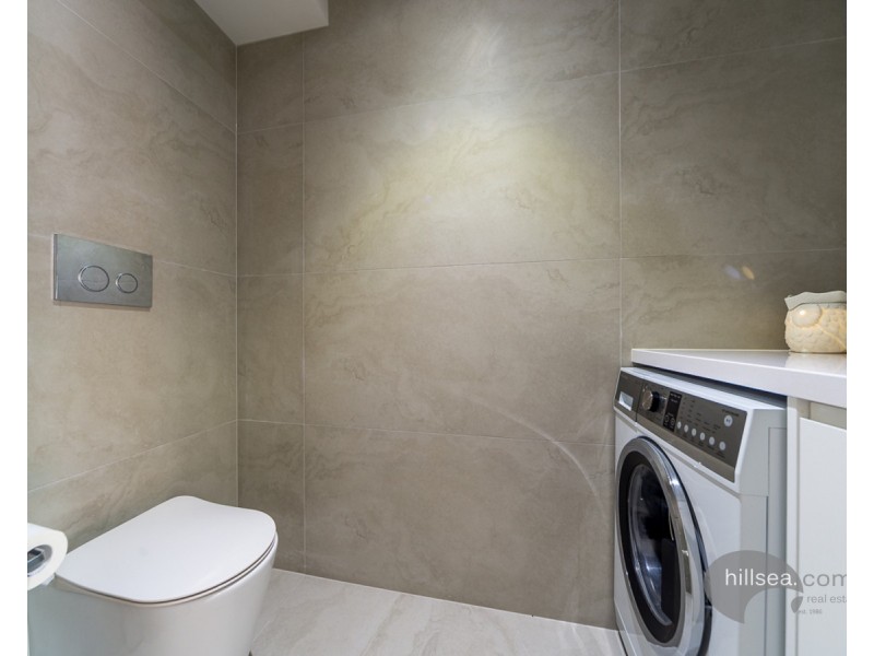 2/11 Holly Avenue, Hollywell QLD 4216