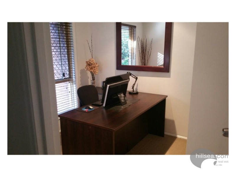 15 Western Way, Oxenford QLD 4210