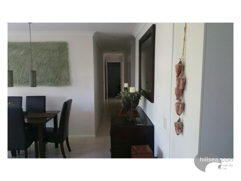 15 Western Way, Oxenford QLD 4210