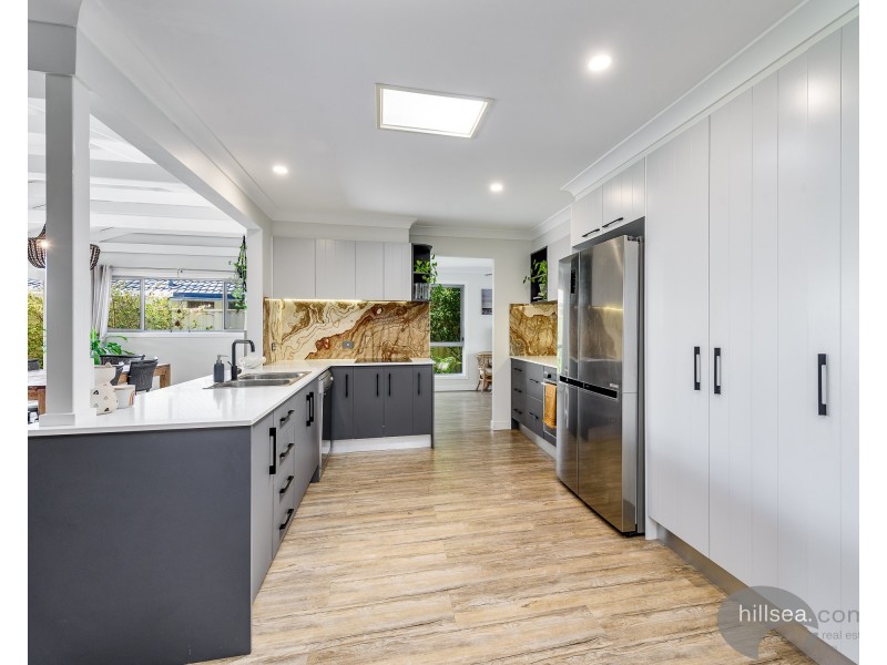 45 Walter Raleigh Crescent, Hollywell QLD 4216