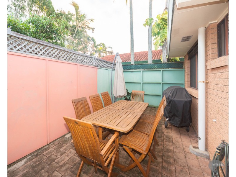 1/29 Runaway Bay Avenue, Runaway Bay QLD 4216