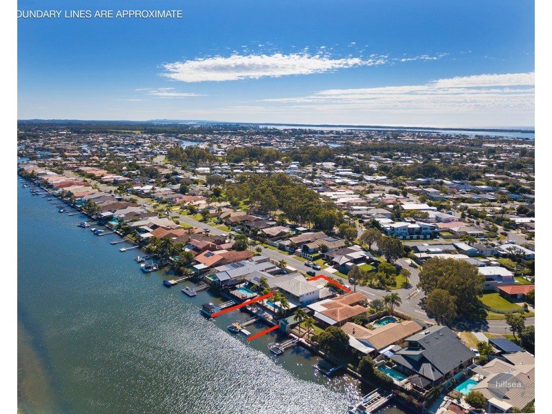 8 Anchorage Way, Biggera Waters QLD 4216