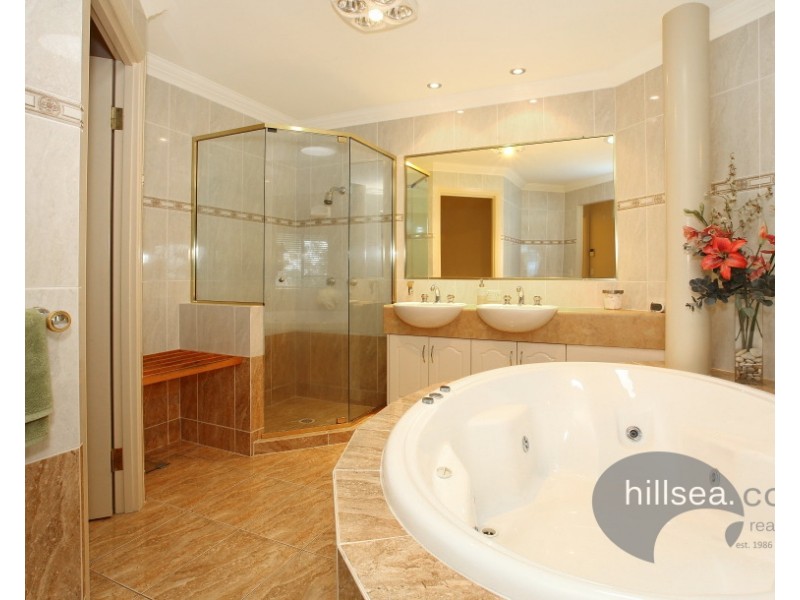 49 Highvale Drive, Helensvale QLD 4212