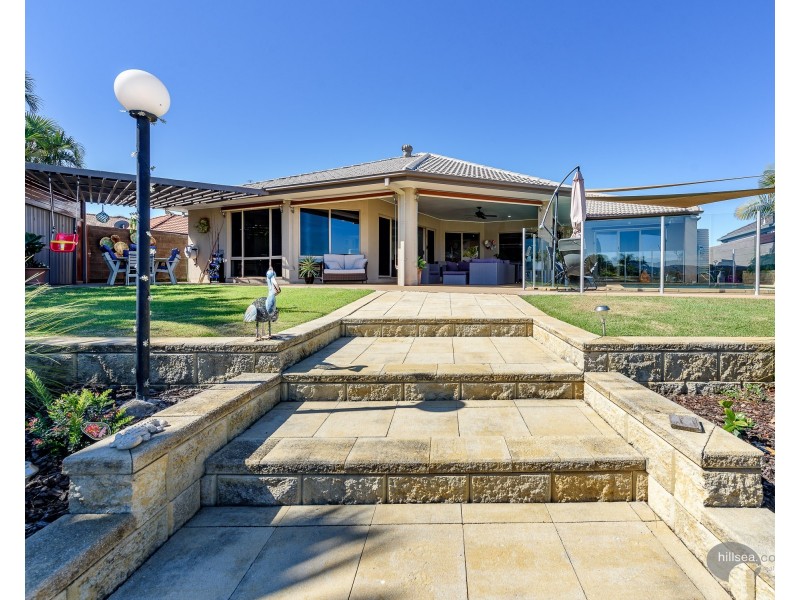 28 John Dalley Drive, Helensvale QLD 4212