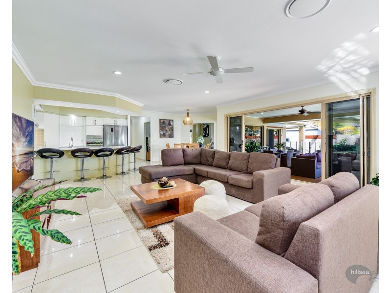 28 John Dalley Drive, Helensvale QLD 4212