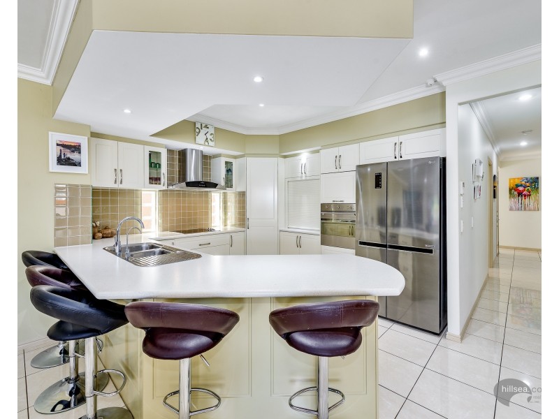 28 John Dalley Drive, Helensvale QLD 4212