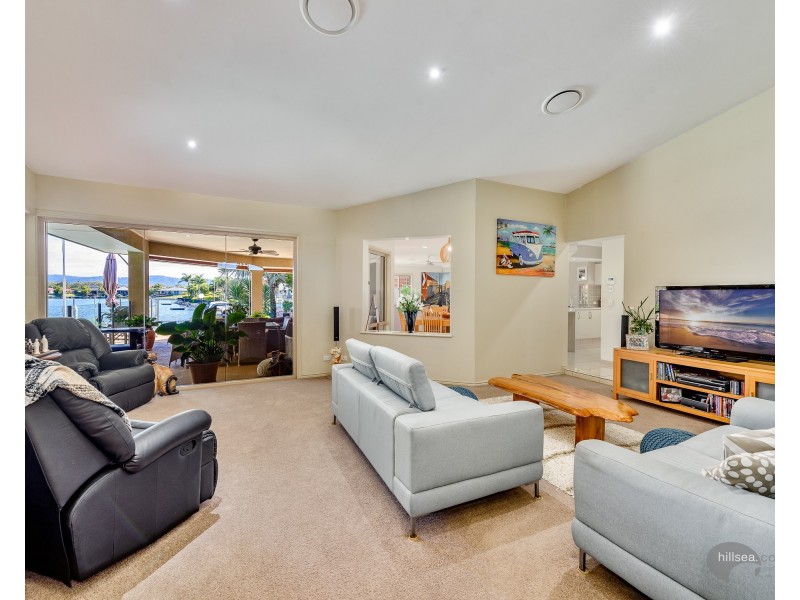 28 John Dalley Drive, Helensvale QLD 4212