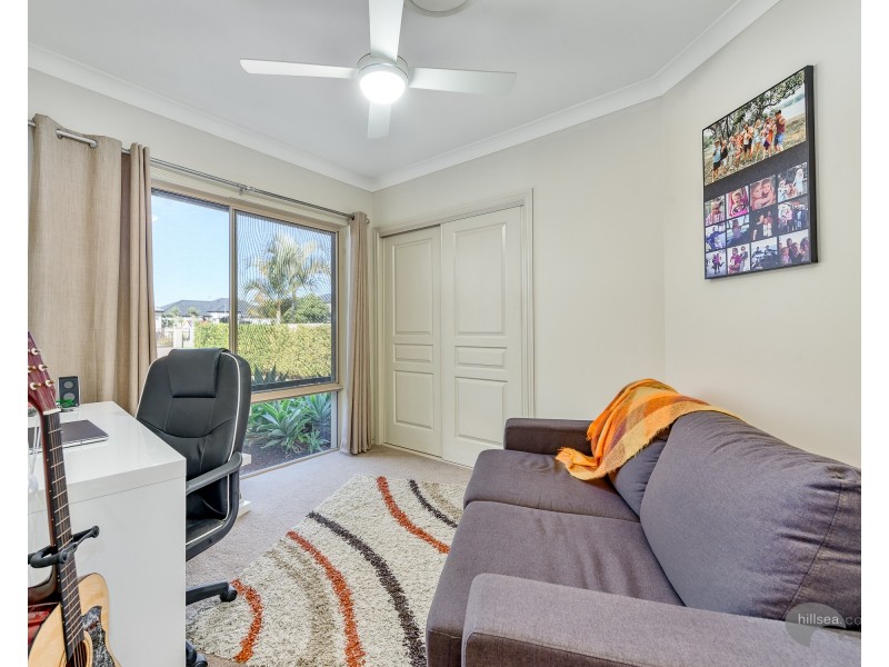 28 John Dalley Drive, Helensvale QLD 4212