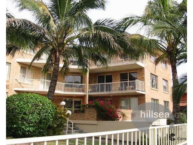 8/10 Brisbane Road, Labrador QLD 4215