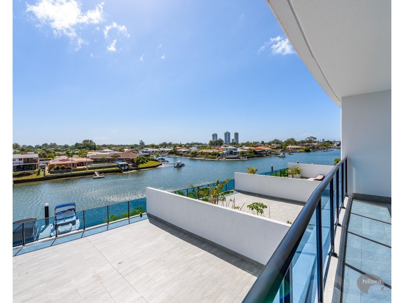 3203/5 Harbour Side Crt, Biggera Waters QLD 4216