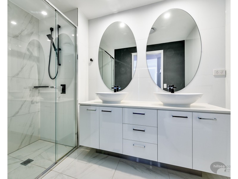 3203/5 Harbour Side Crt, Biggera Waters QLD 4216