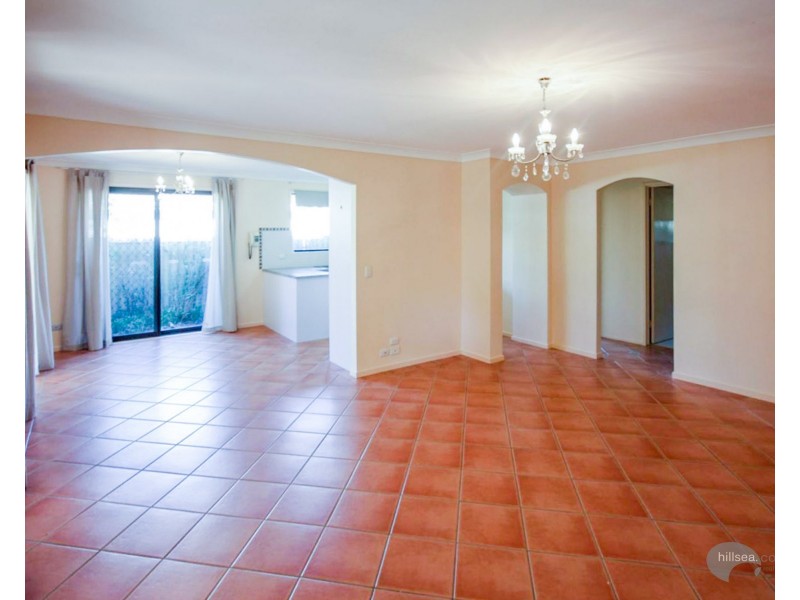 28 Donald Avenue, Paradise Point QLD 4216