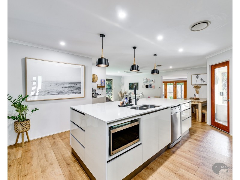 16 Rosswood Court, Helensvale QLD 4212