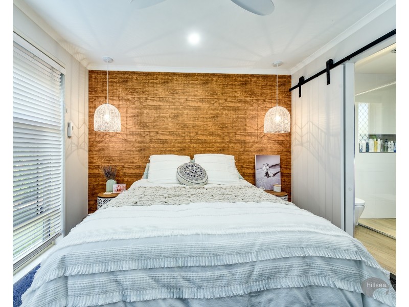 16 Rosswood Court, Helensvale QLD 4212