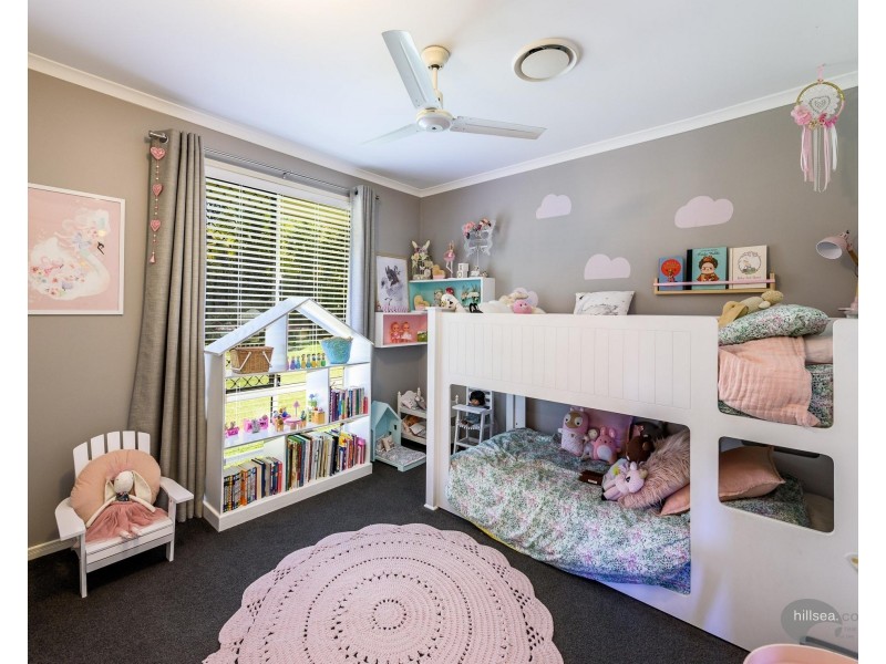 16 Rosswood Court, Helensvale QLD 4212